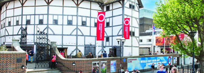 Theglobe Architecturevisitor 060522 207 FLAG PHOTOSHOP SKY