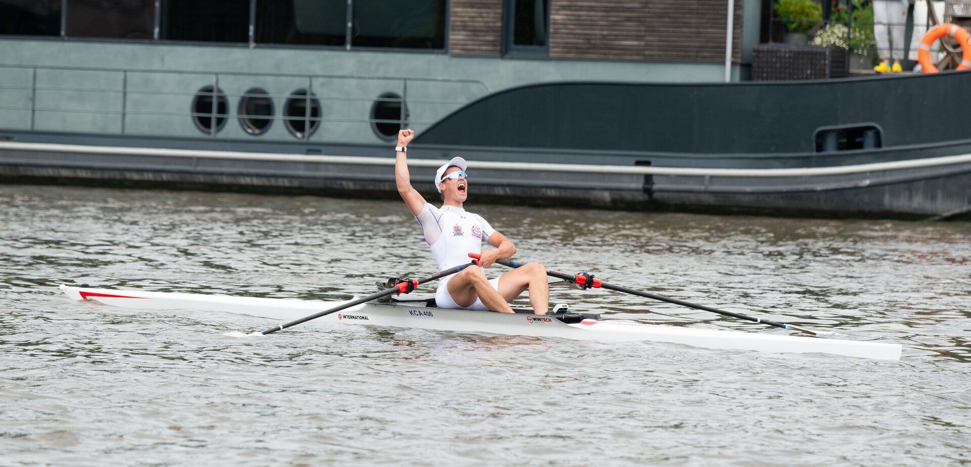 2020 Doggetts Coat And Badge Wager 250621 89 Cropped