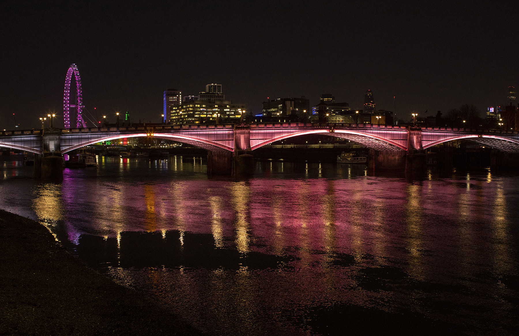 Lambeth Bridge Illuminated River © Paul Crawley
